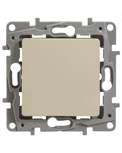 Выключатель 10AX-250В ETIKA, слоновая кость (672301). Выключатель. LegranD в Евпатории